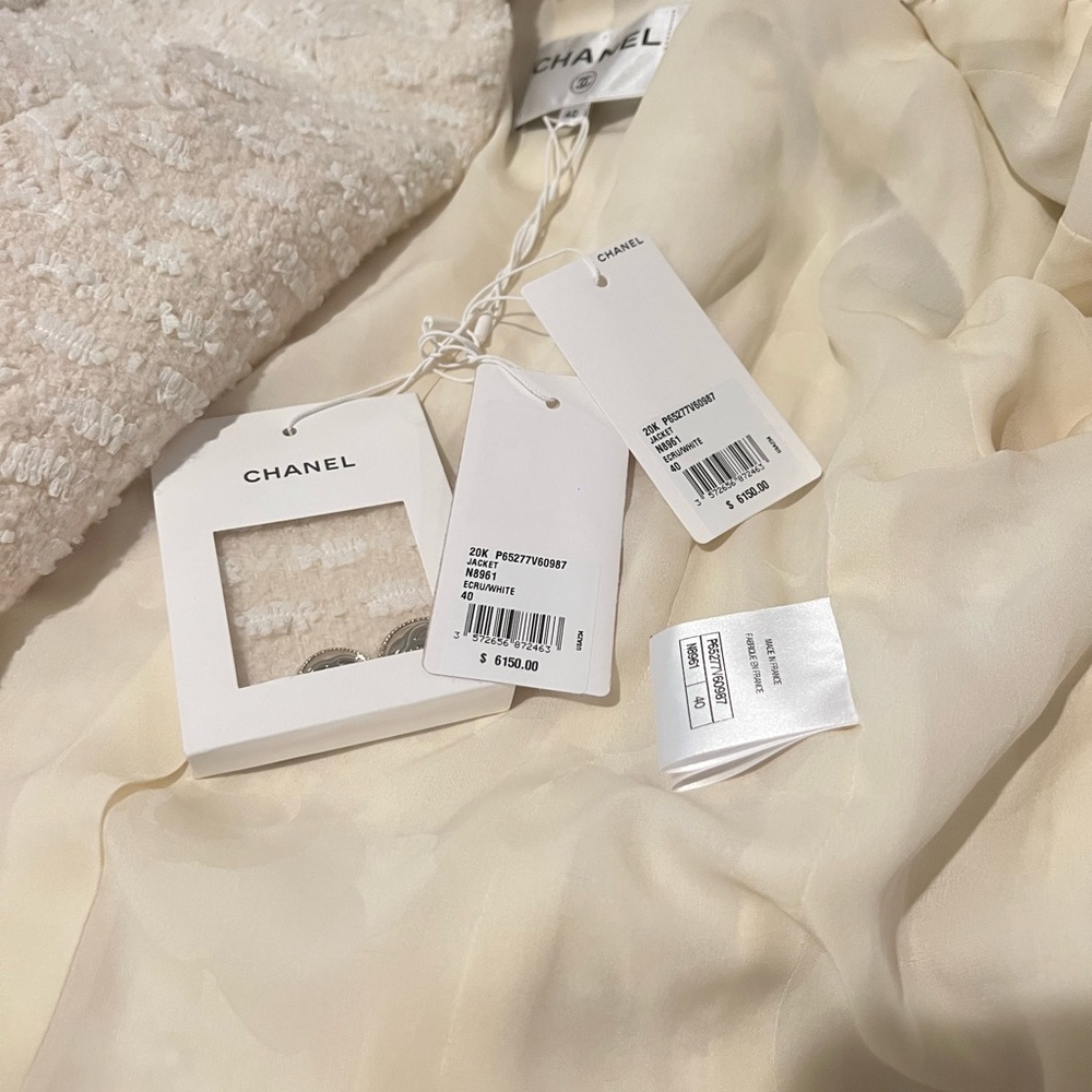 Chanel jacket - Picture 5 of 5